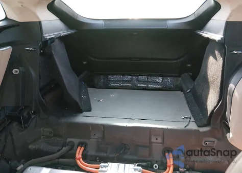 2014 Tesla Model S P85 z USA, uszkodzony, nr VIN 5YJSA1H15EFP52844